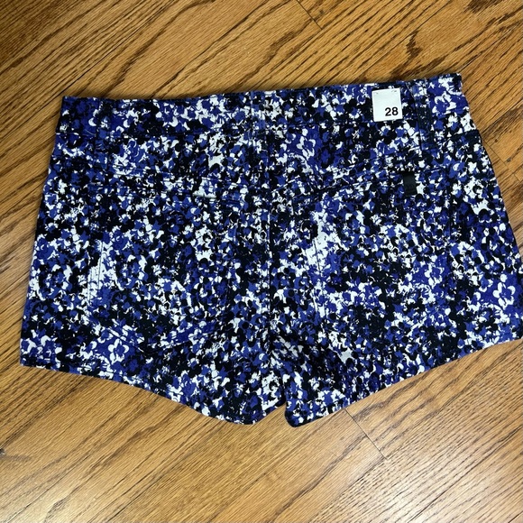 Joe’s Jeans | Electric Blue Popart Paint Splatter Denim Jean Shorts Size 28 - Picture 4 of 11